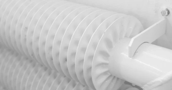 Cum încălzești casa ieftin: calorifer electric, aer condiționat sau convector?