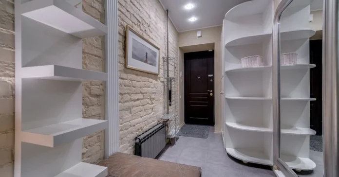 Cum organizezi un apartament mic: idei de depozitare ieftine