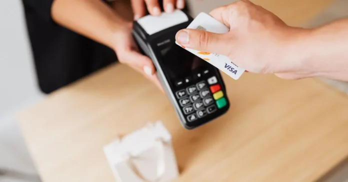 Rate fără dobândă sau card de cumpărături: când merită și când nu