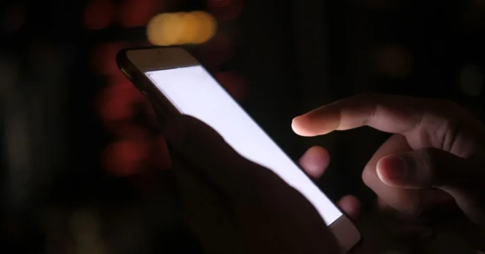 Telefon bun sub 1.000 de lei: ce specificații contează